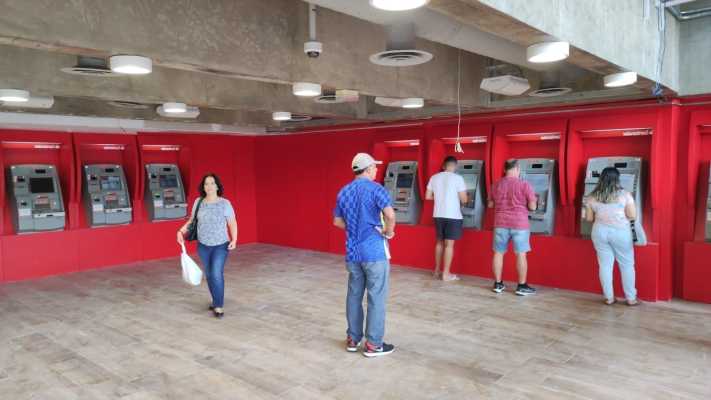 Banco deve indenizar cliente por falha em depósito em caixa eletrônico