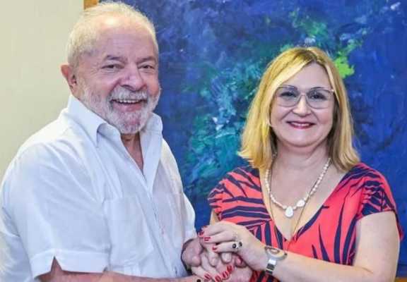 Lula formaliza nome de Rita Serrano para a presidência da Caixa