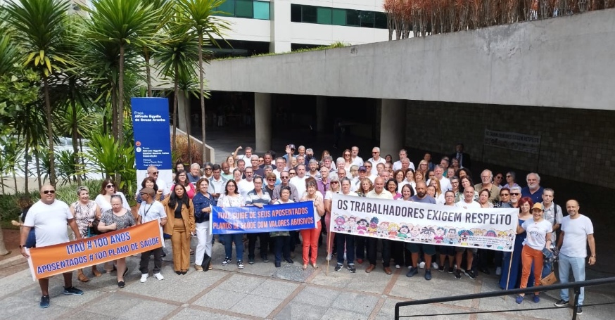 Aposentados do Itaú cobram condições dignas no plano de saúde