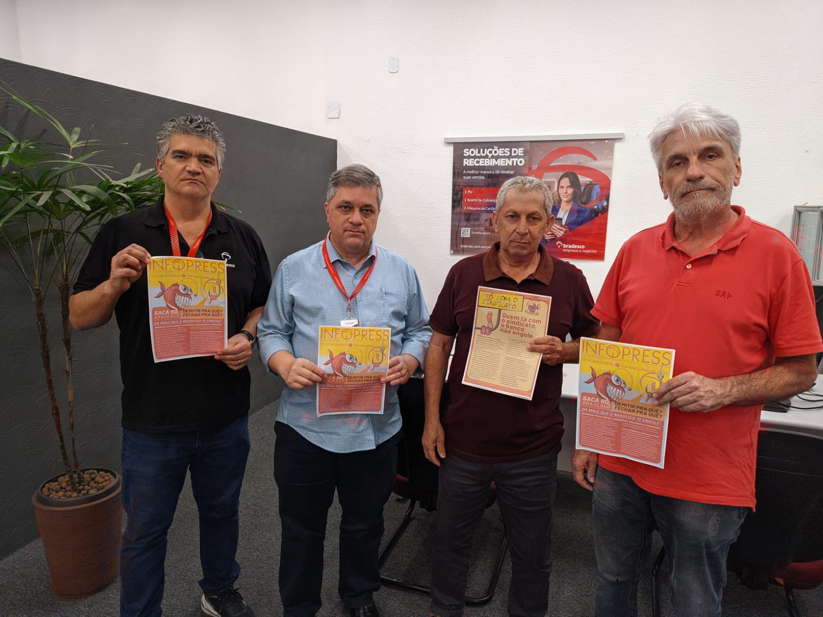 Sindicatos e federações realizam dia nacional de luta contra o fechamento de unidades do Bradesco