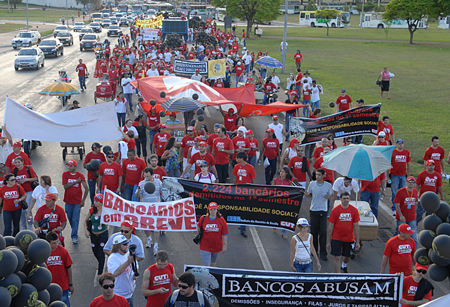 Fenaban ignora greve nacional dos bancários