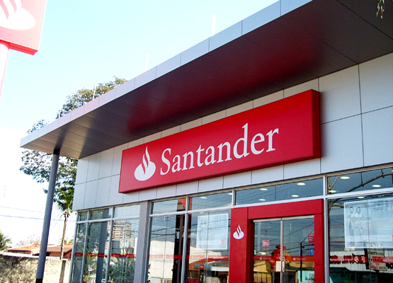 Justiça condena Santander