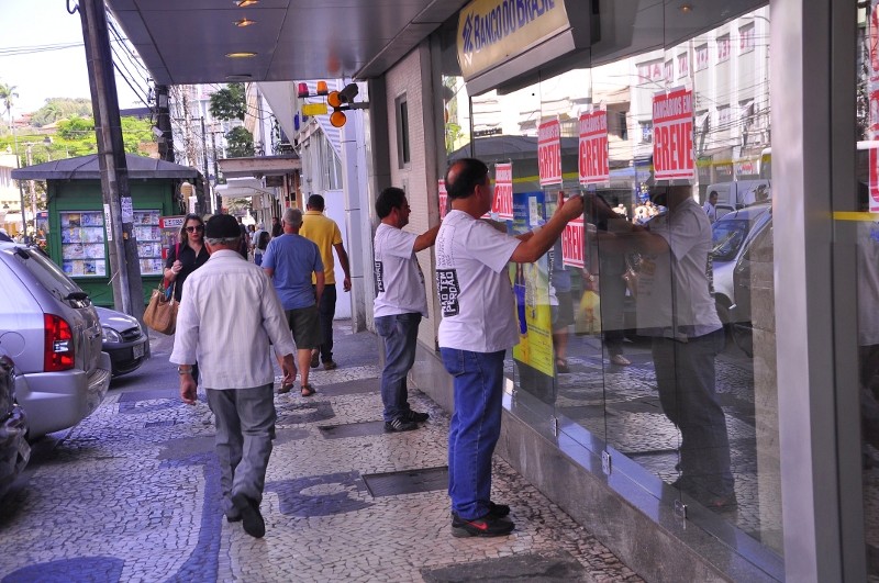 Bancários mantêm força da greve