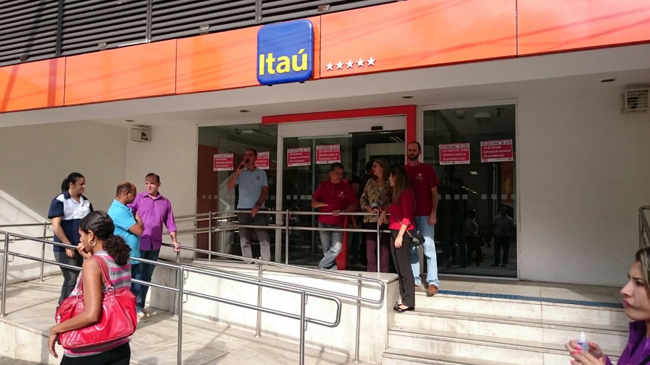 DIA NACIONAL DE LUTA NO ITAÚ UNIBANCO