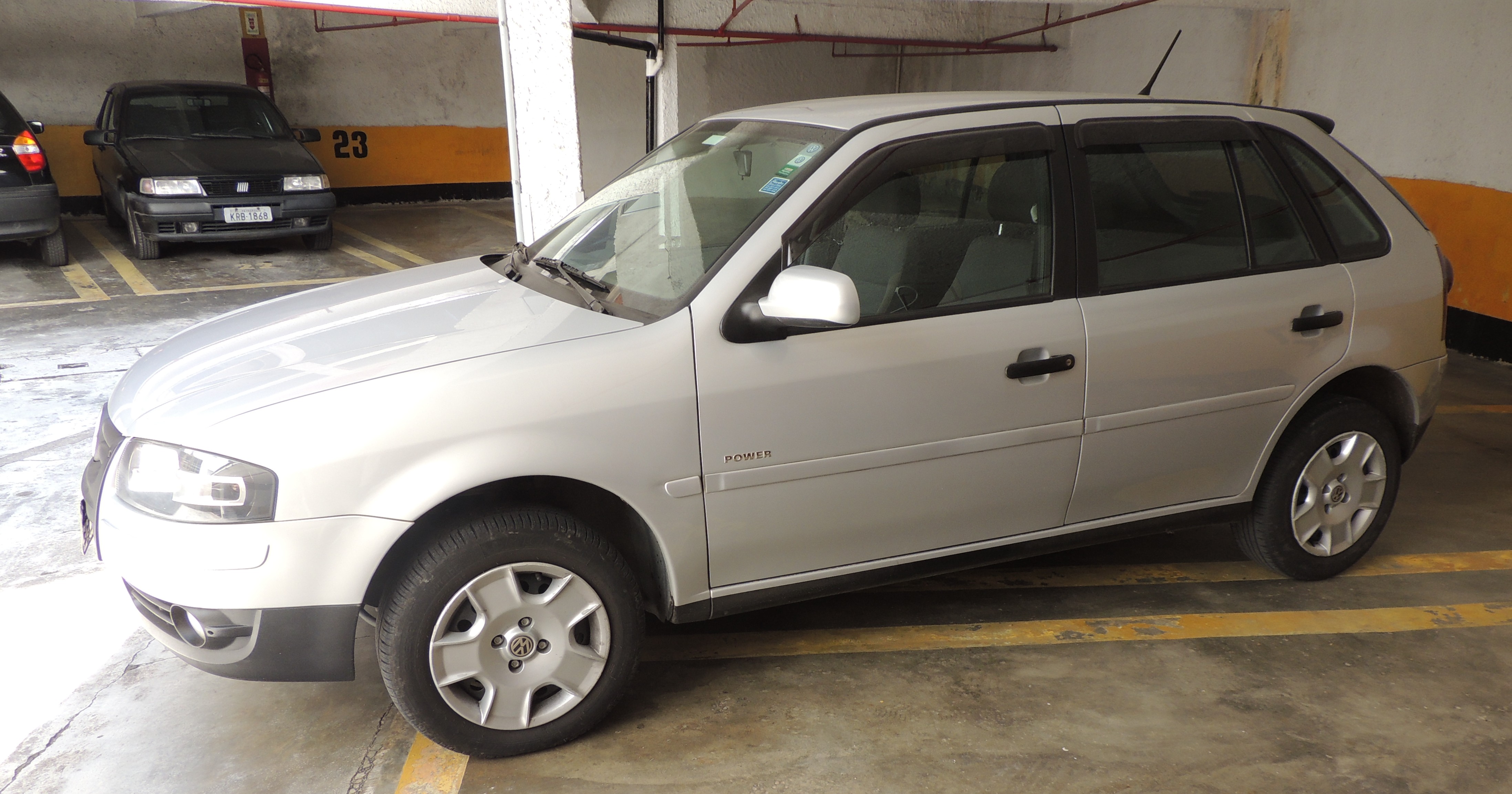 VENDO CARRO