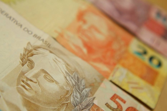 Atenção: notas falsas em circulação na cidade