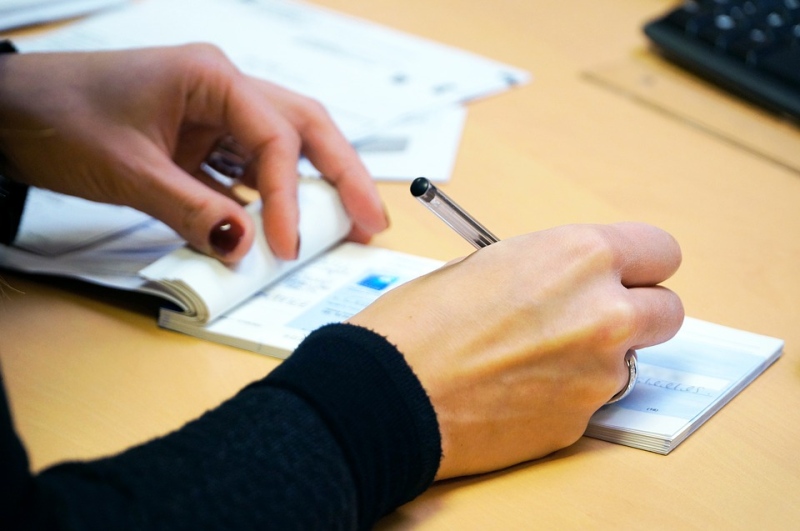 Cheque passa a ser compensado em um dia