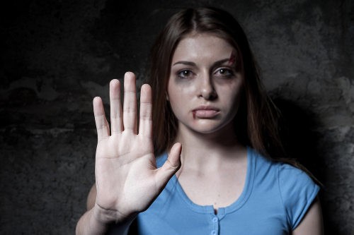 Campanha #UniSororidad reforça luta contra feminicídios