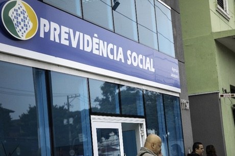Tempo médio de espera para obter benefício em 2019 é o maior em 5 anos, informa INSS ao TCU